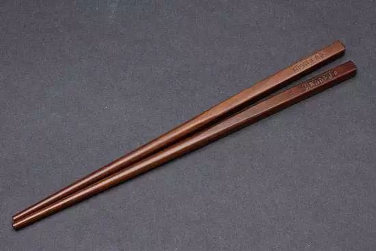 消毒柜打不开了被卡住怎么办？拉不出来