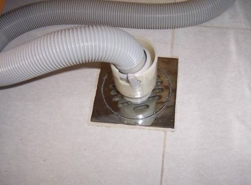 洗衣机排水管漏水怎么办出水口漏水怎么修