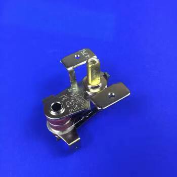 烤箱的灯一闪一闪的怎么办？灯管亮了又暗