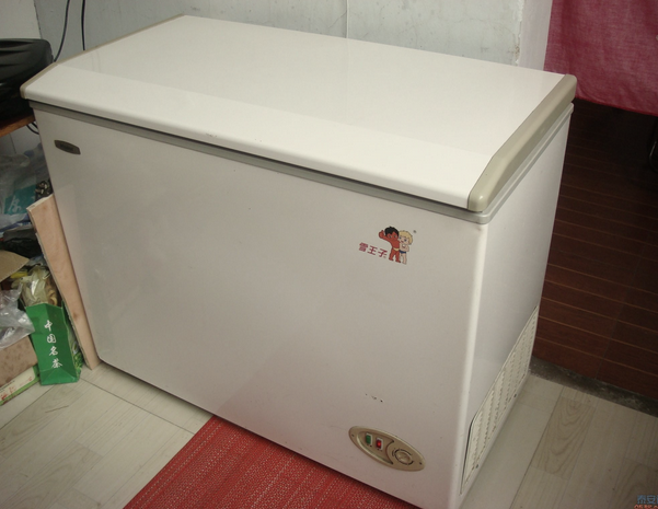 冰柜压缩机启动是热的但是不制冷是什么原因？