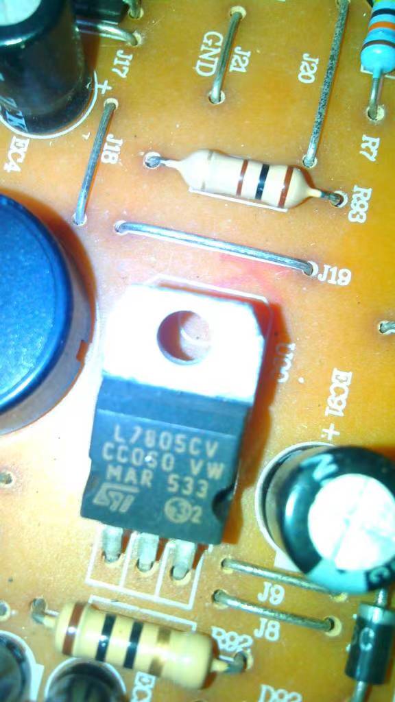 小米电磁炉按键失灵一直闪黄灯是什么原因？