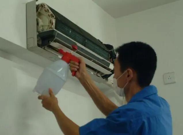 空调室内机水槽堵塞怎么清理？维修要多少钱？