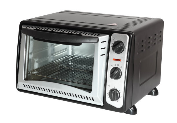 烤箱发热管坏了会露电吗？