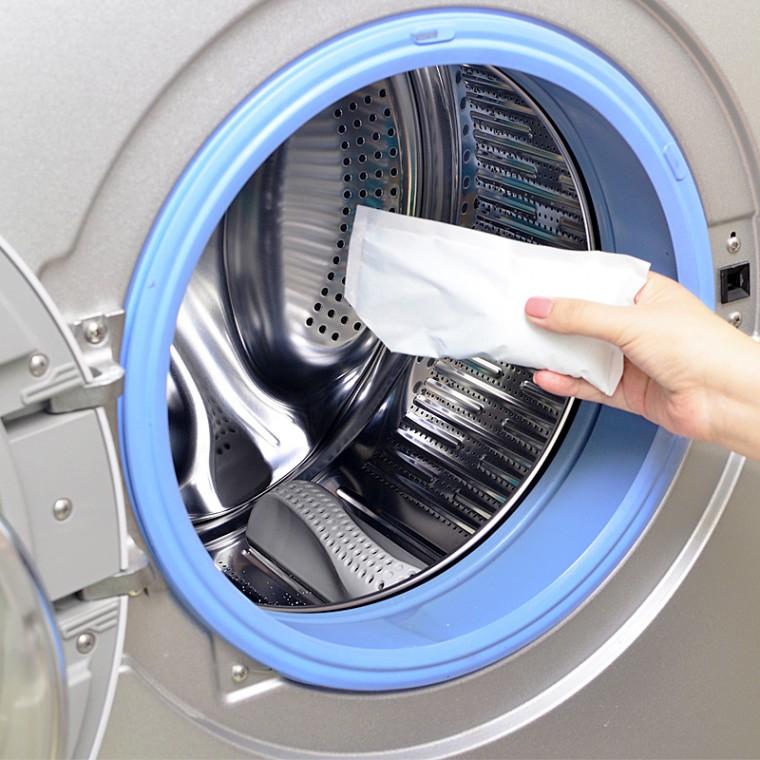 滚筒洗衣机应该怎样清理里面的脏东西？