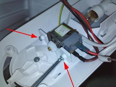 tcl电冰箱的温控器怎么更换